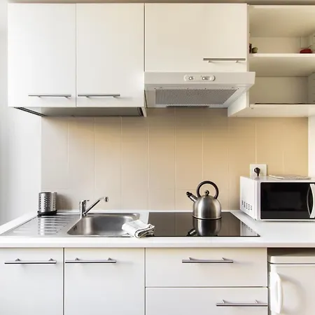 Apartment Cairoli Interno 9a - La Sapienza - Termini Station Rome